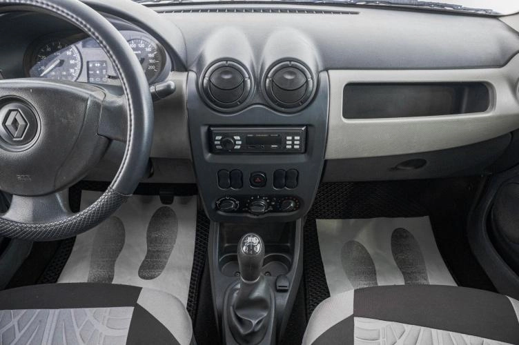 Renault Logan 11 из 18