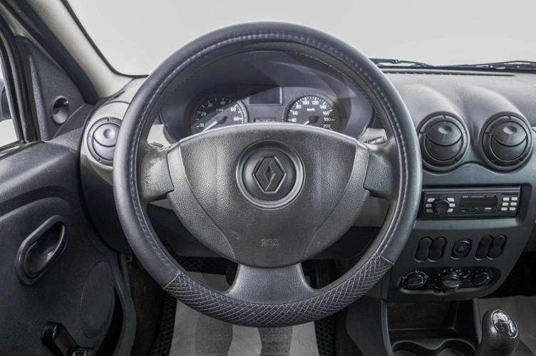 Renault Logan 9 из 18