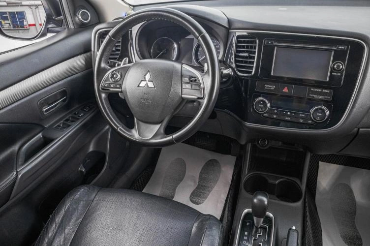 Mitsubishi Outlander 15 из 25
