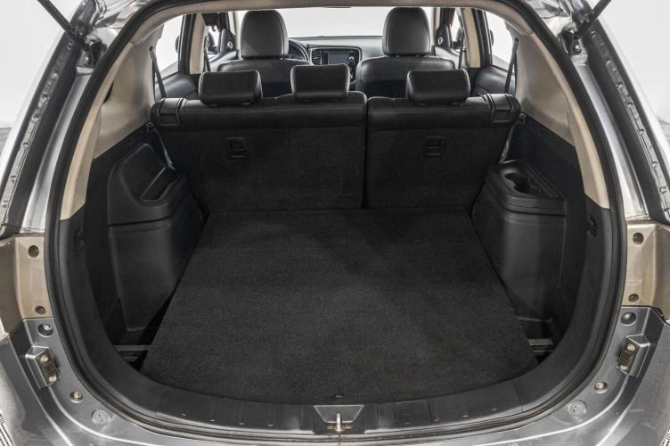 Mitsubishi Outlander 25 из 25