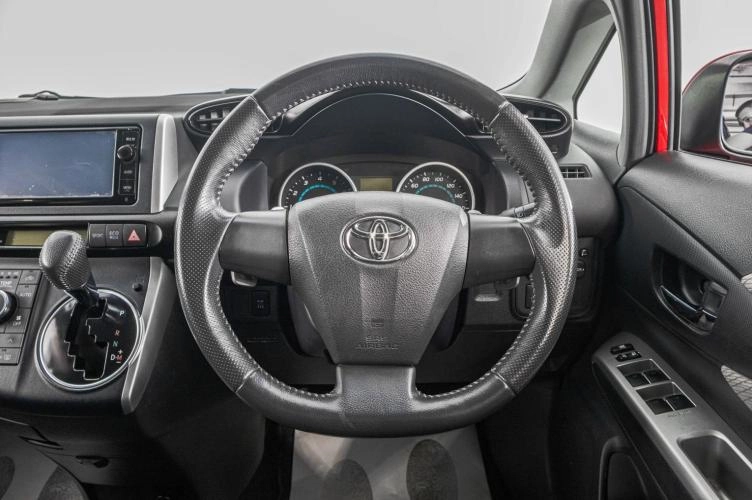 Toyota Wish 13 из 24