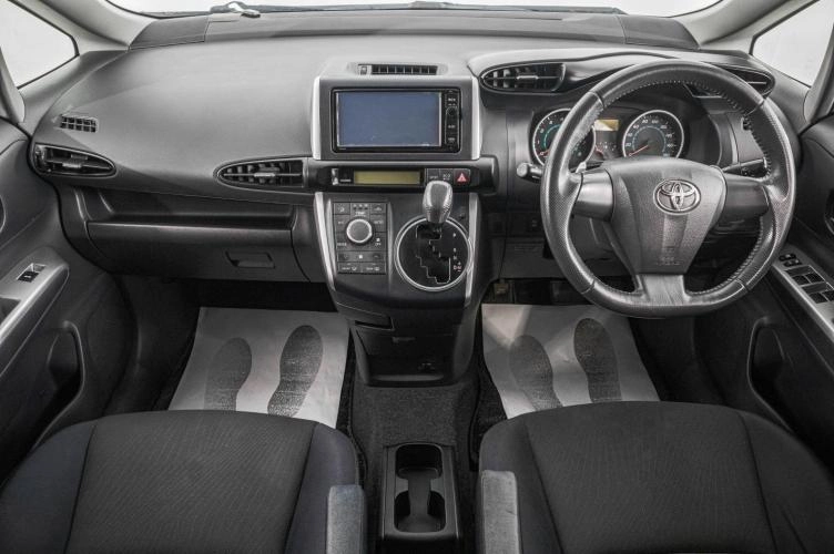 Toyota Wish 9 из 24