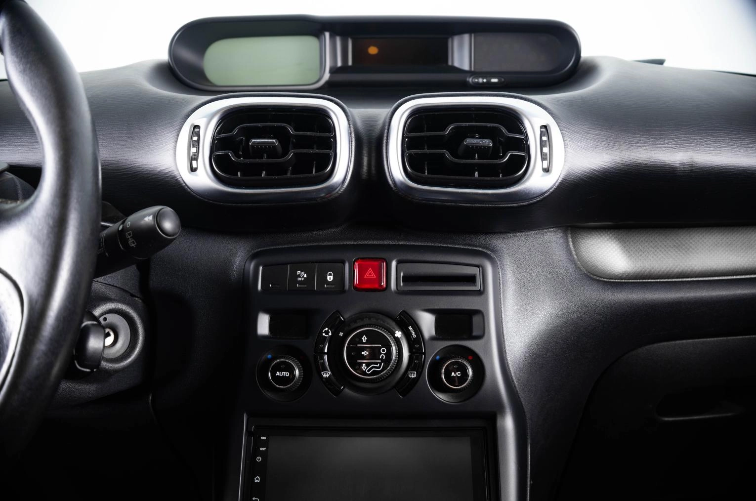 Citroen C3 15 из 19