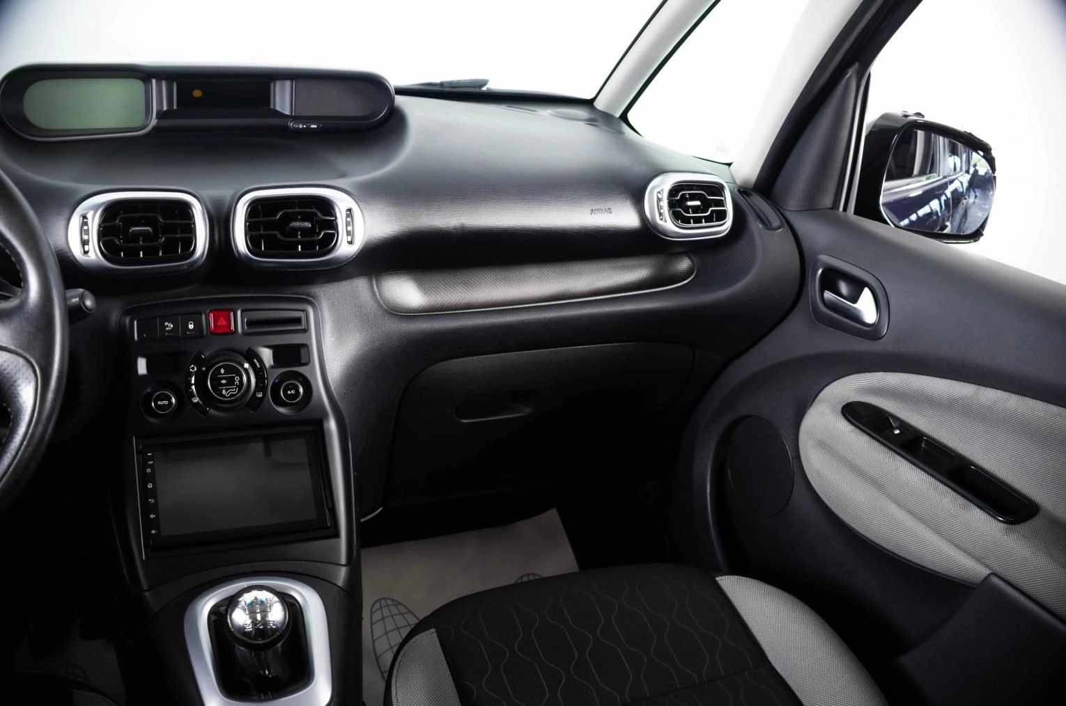 Citroen C3 13 из 19