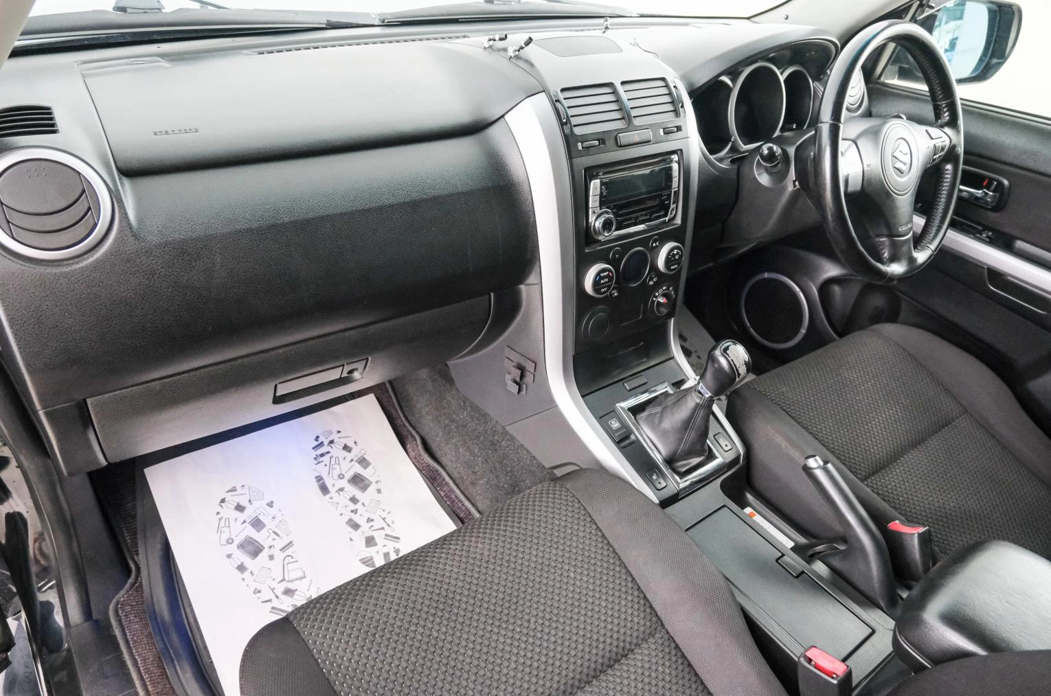 Suzuki Escudo 12 из 21