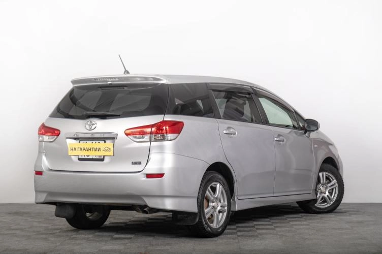Toyota Wish 6 из 6