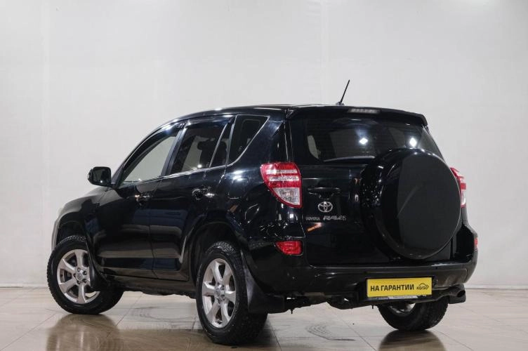 Toyota RAV4 4 из 6