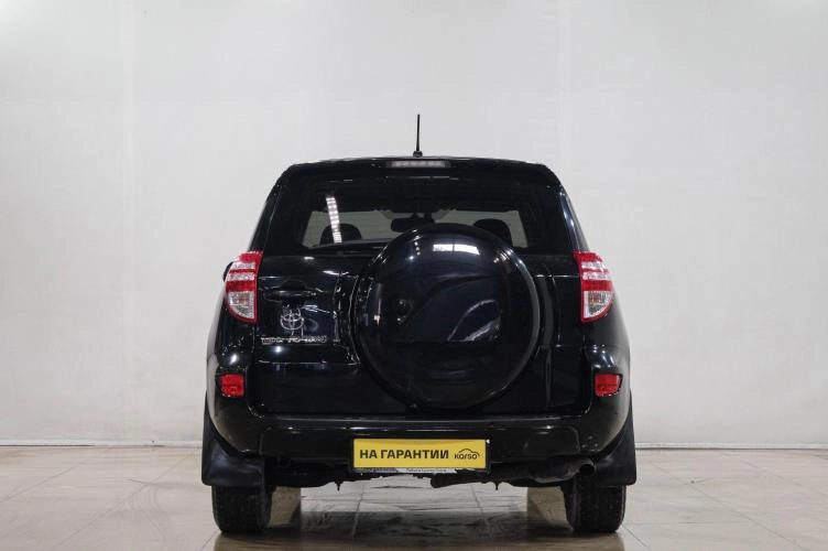 Toyota RAV4 5 из 6