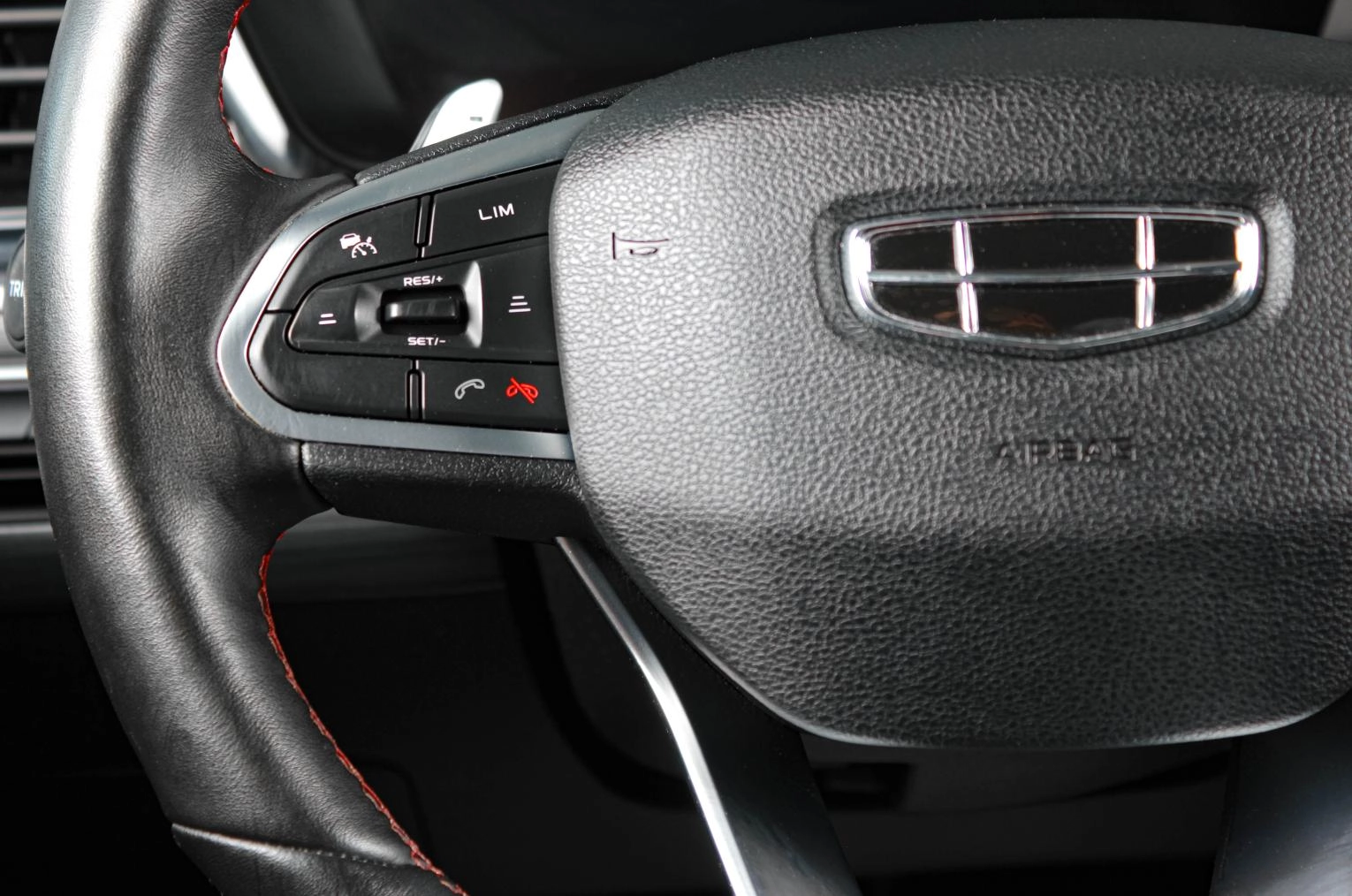 Geely Tugella 13 из 20