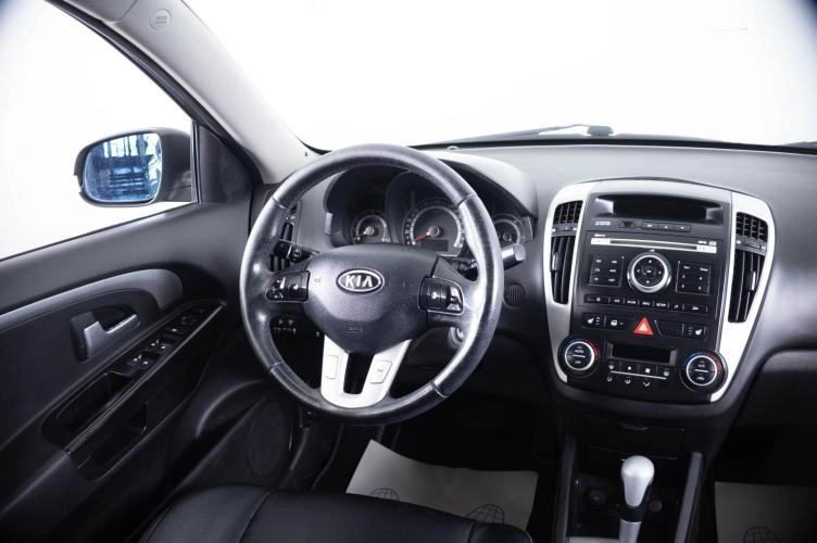 KIA cee'd 11 из 20