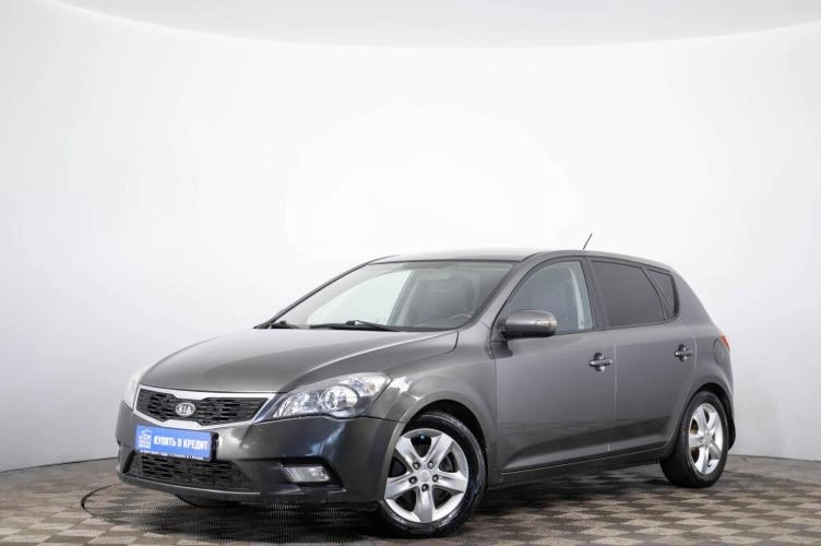 KIA cee'd 3 из 20