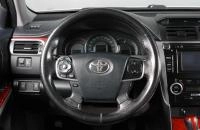 Toyota Camry 12 из 17