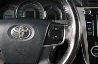 Toyota Camry 14 из 17