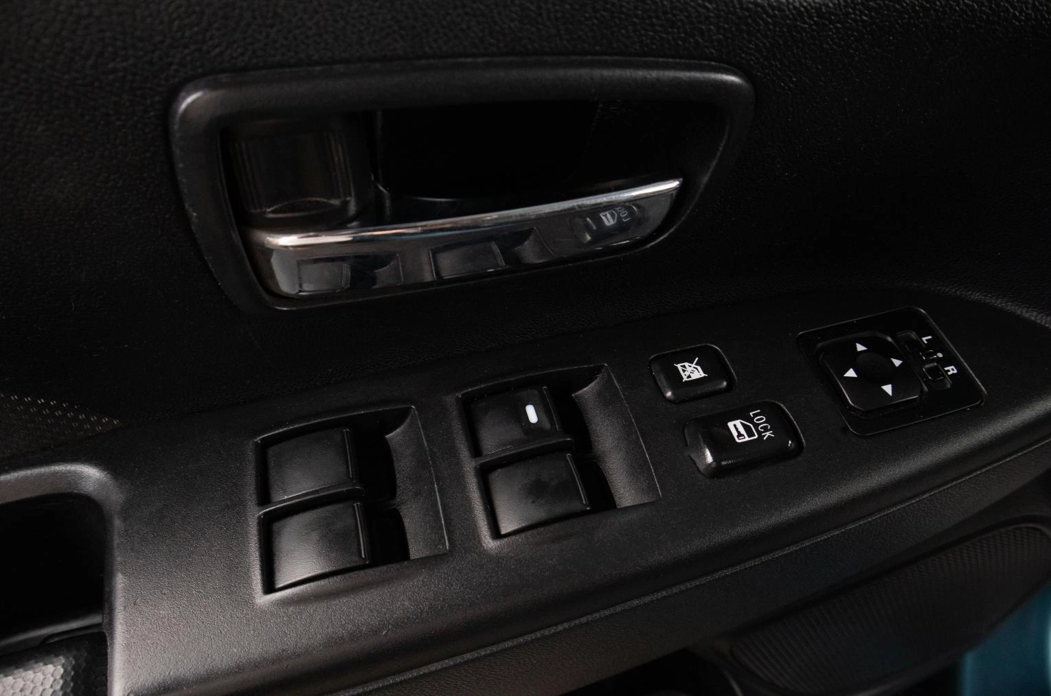 Mitsubishi ASX 13 из 16