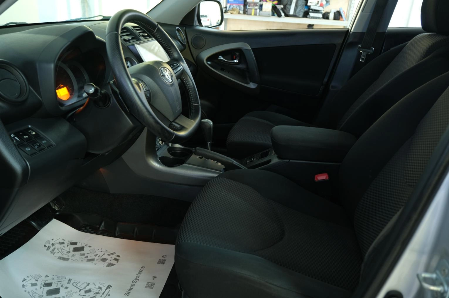 Toyota RAV4 7 из 21