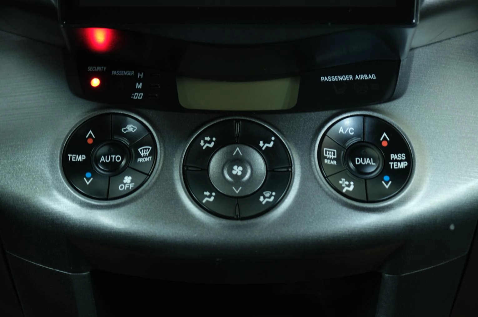 Toyota RAV4 14 из 21