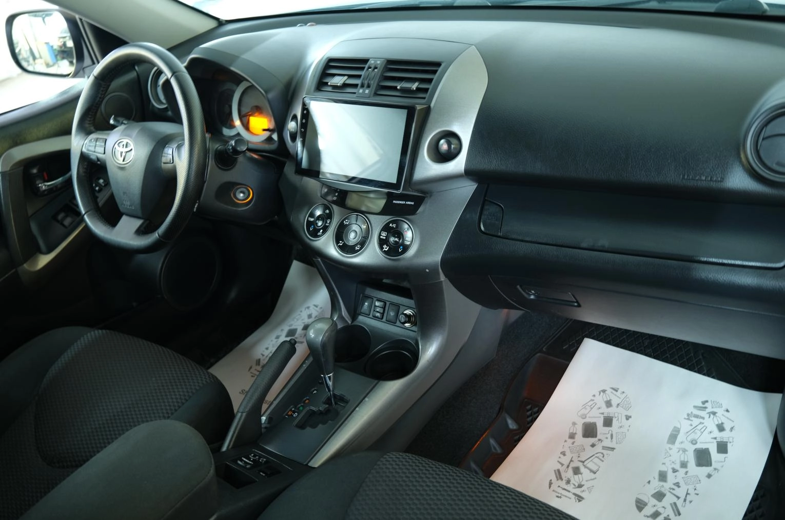 Toyota RAV4 17 из 21