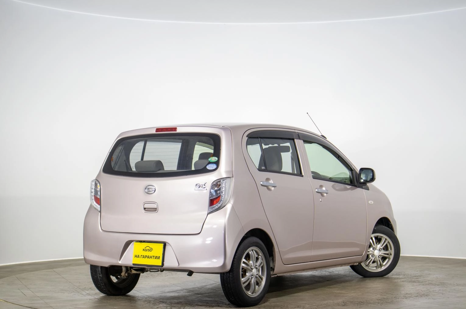 Daihatsu Mira e:S 4 из 17