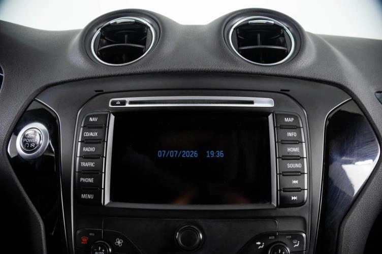 Ford Mondeo 19 из 24