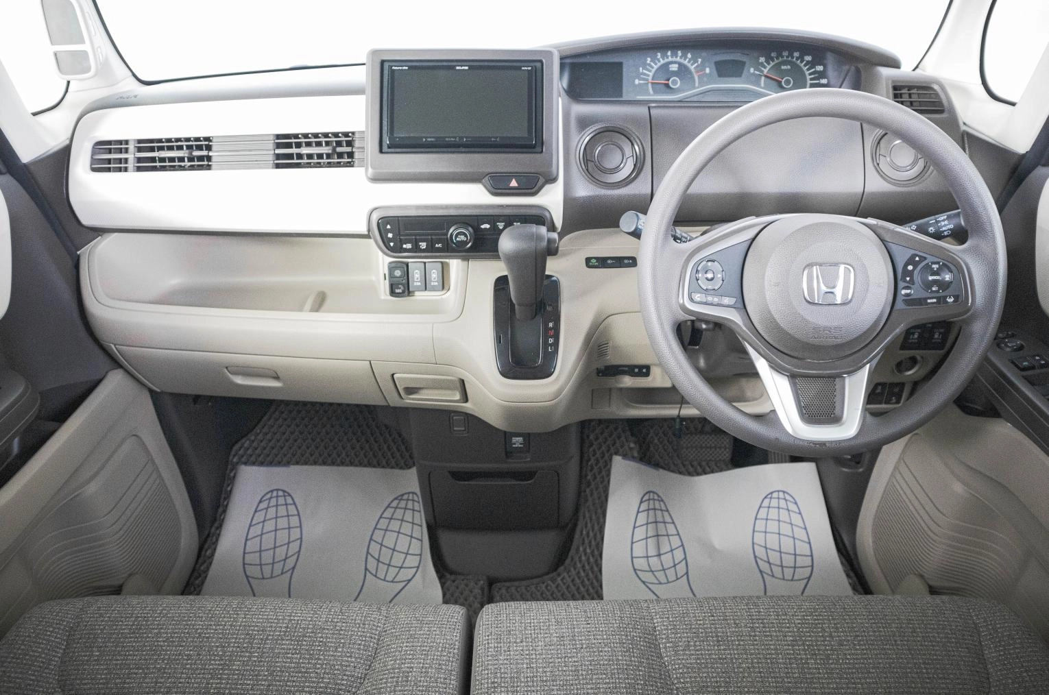 Honda N-BOX 13 из 21