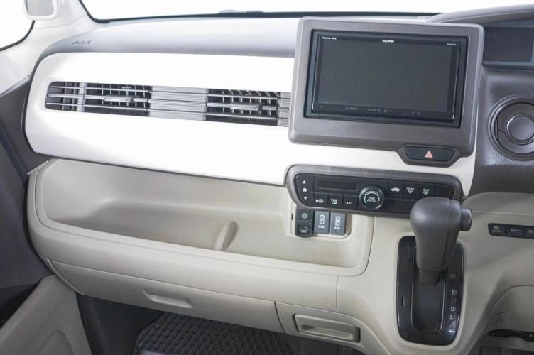 Honda N-BOX 12 из 21