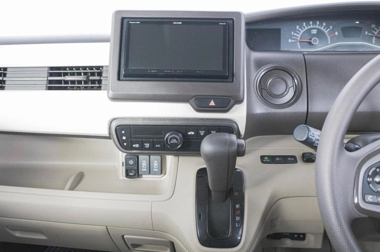 Honda N-BOX 18 из 21