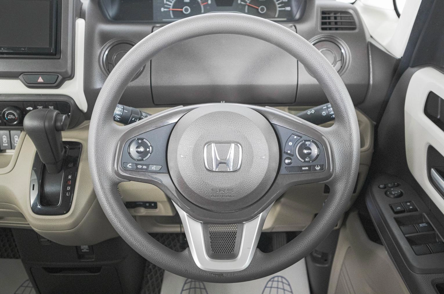 Honda N-BOX 15 из 21