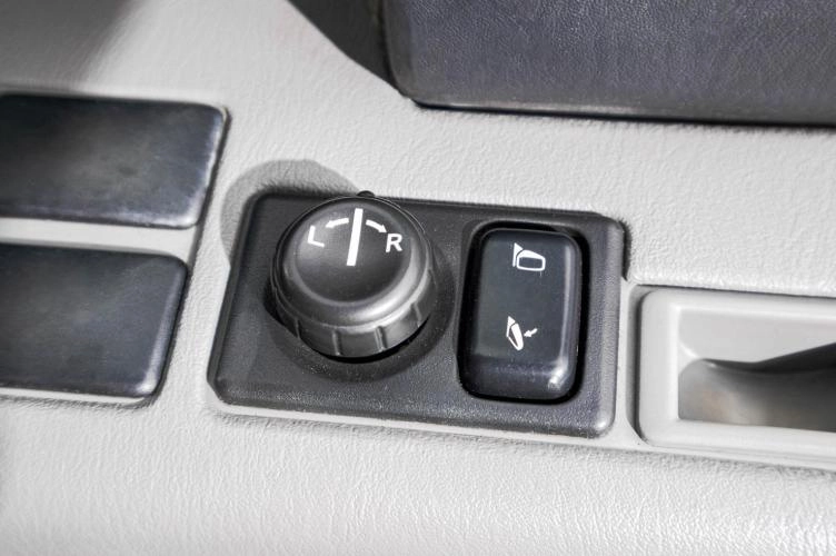 Nissan Serena 10 из 20