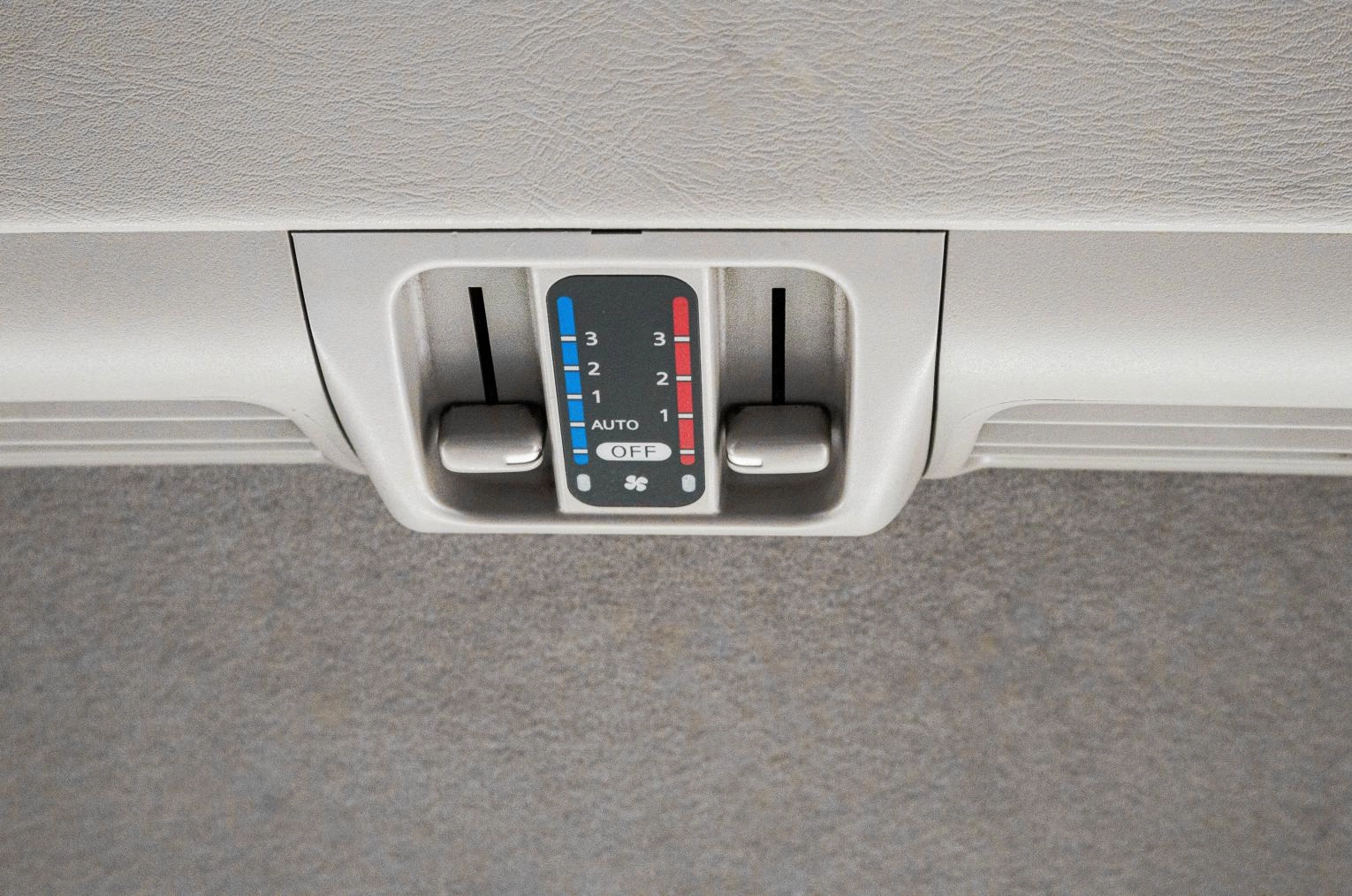 Nissan Serena 19 из 20