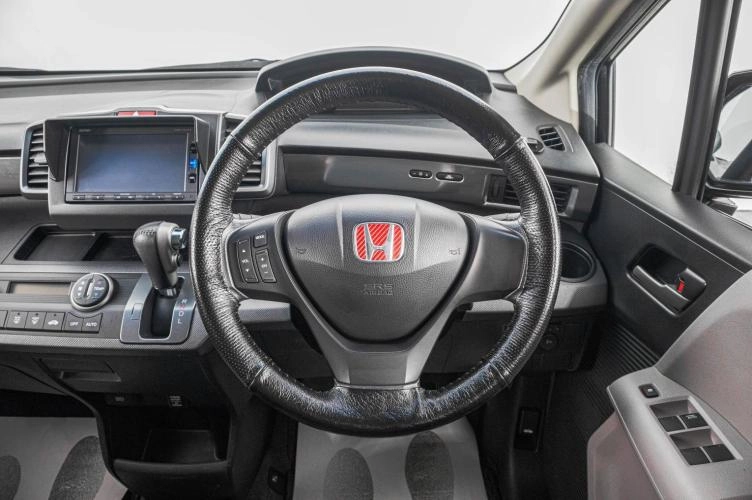 Honda Freed 13 из 25
