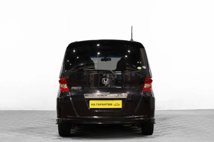 Honda Freed 5 из 6
