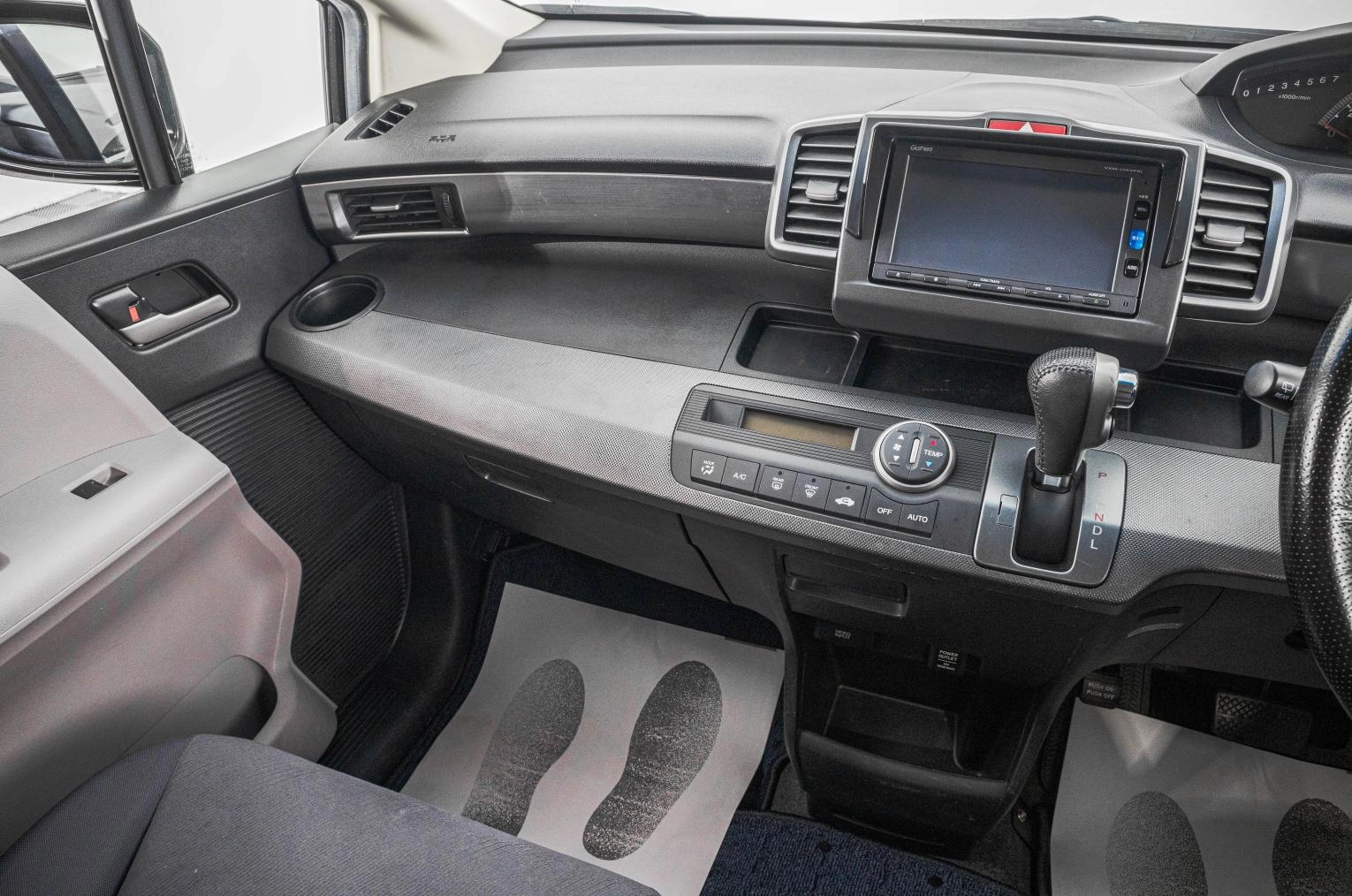 Honda Freed 19 из 25