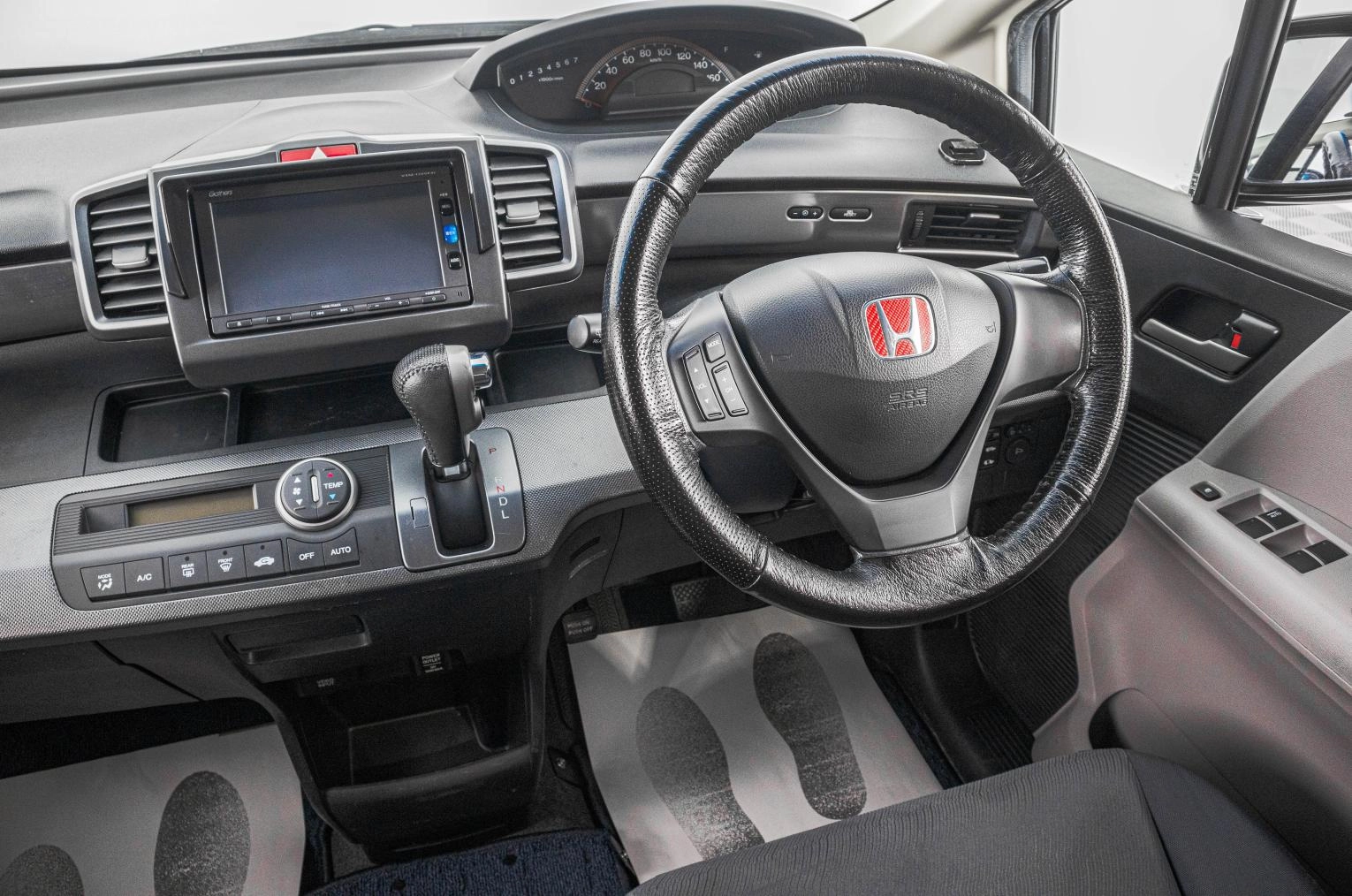 Honda Freed 15 из 25