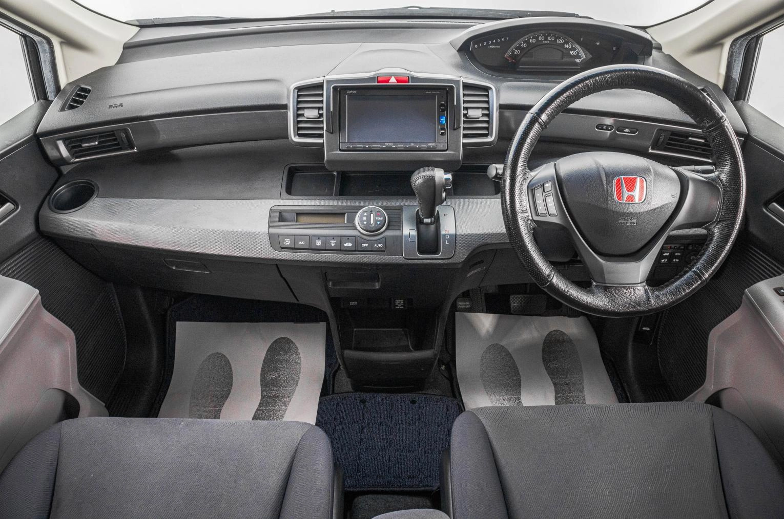 Honda Freed 9 из 25