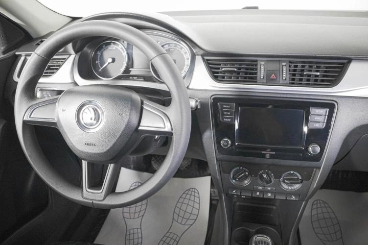 Skoda Rapid 12 из 20