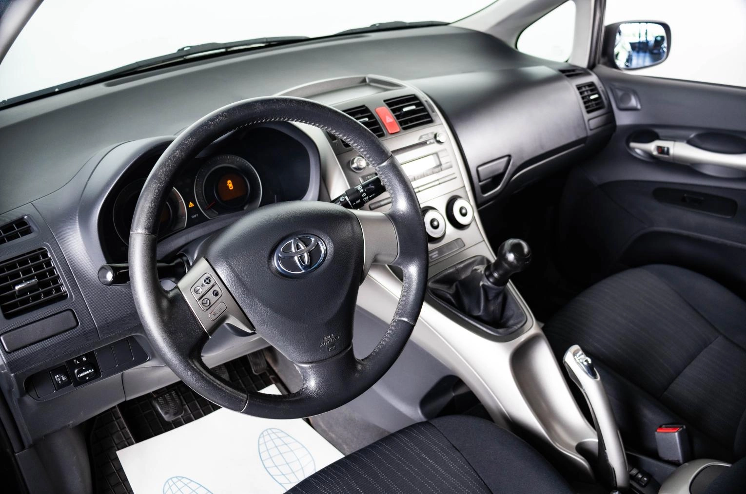 Toyota Auris 7 из 21