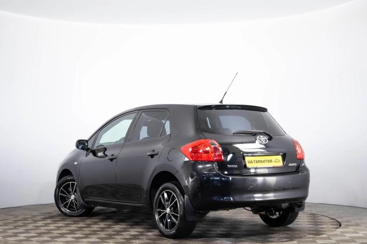 Toyota Auris 6 из 6