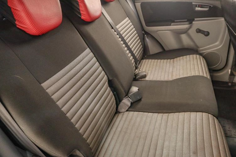 Suzuki SX4 17 из 18