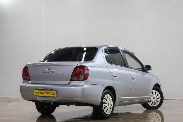 Toyota Platz 6 из 6