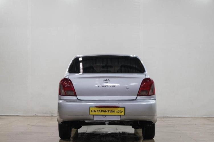 Toyota Platz 5 из 6