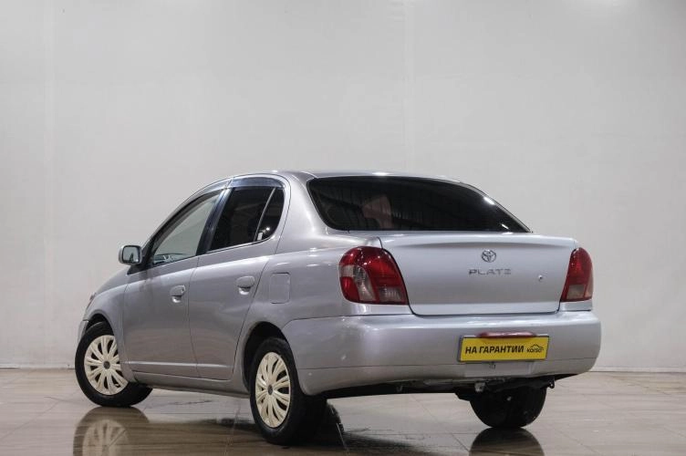 Toyota Platz 4 из 6