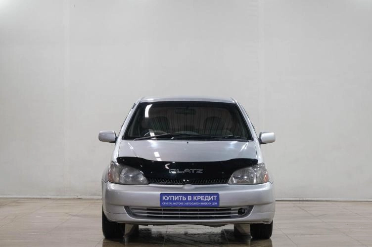 Toyota Platz 2 из 6