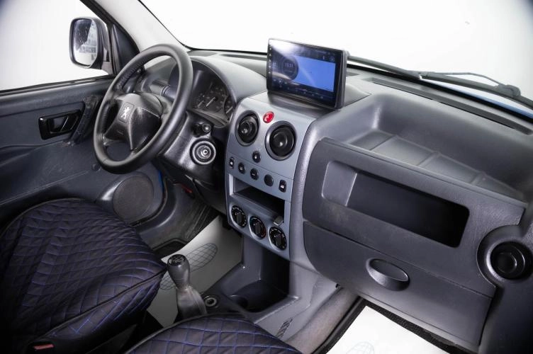 Peugeot Partner 9 из 17