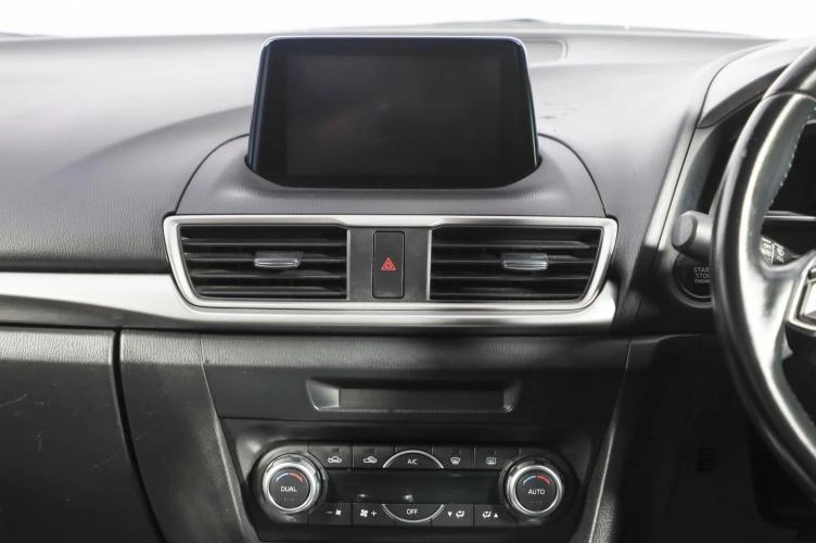 Mazda Axela 10 из 18