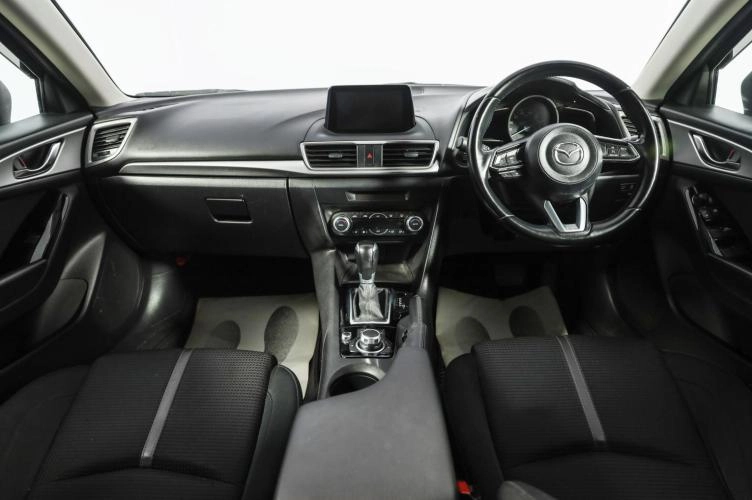Mazda Axela 8 из 18