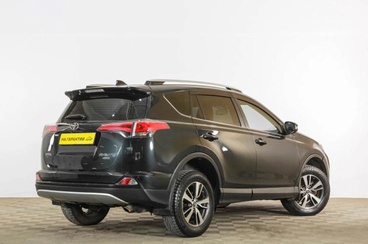 Toyota RAV4 6 из 6