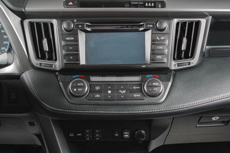 Toyota RAV4 15 из 20