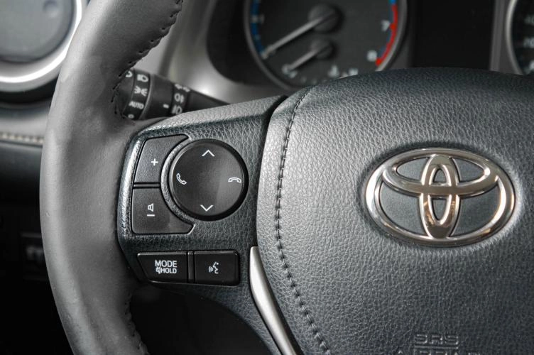 Toyota RAV4 13 из 20