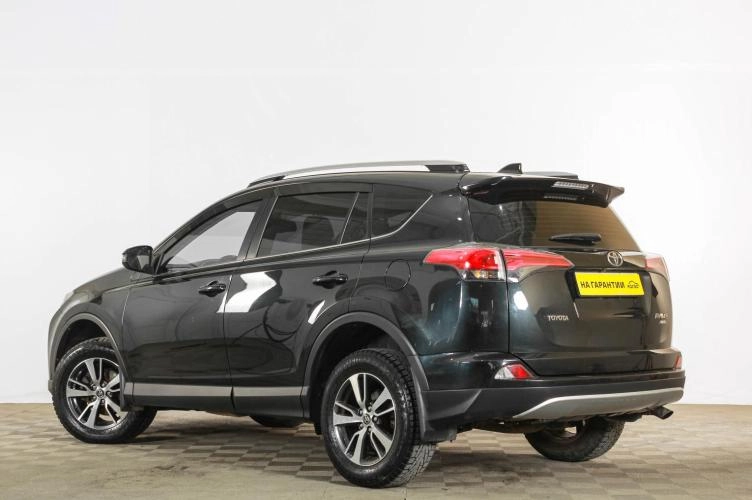Toyota RAV4 4 из 6