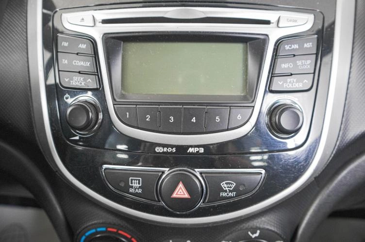 Hyundai Solaris 19 из 23